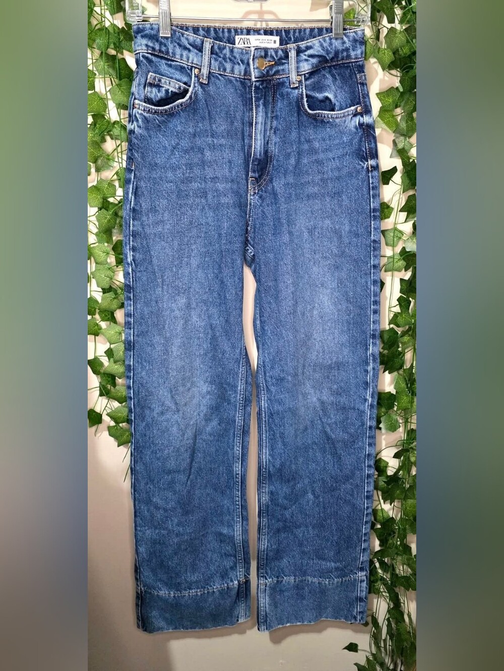 Sz 2 • ZARA • NWOT